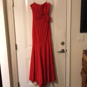 Red Badgley Mischka Gown - Sweetheart neckline